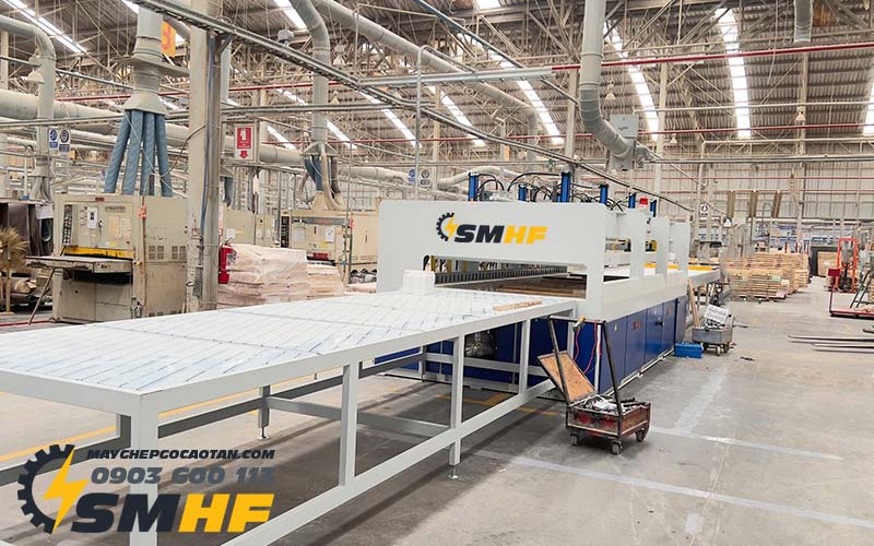 Các Loại Máy Cao Tần Ngành Gỗ Phổ Biến Nhất 2025 Máy ghép ngang cao tần ngành gỗ